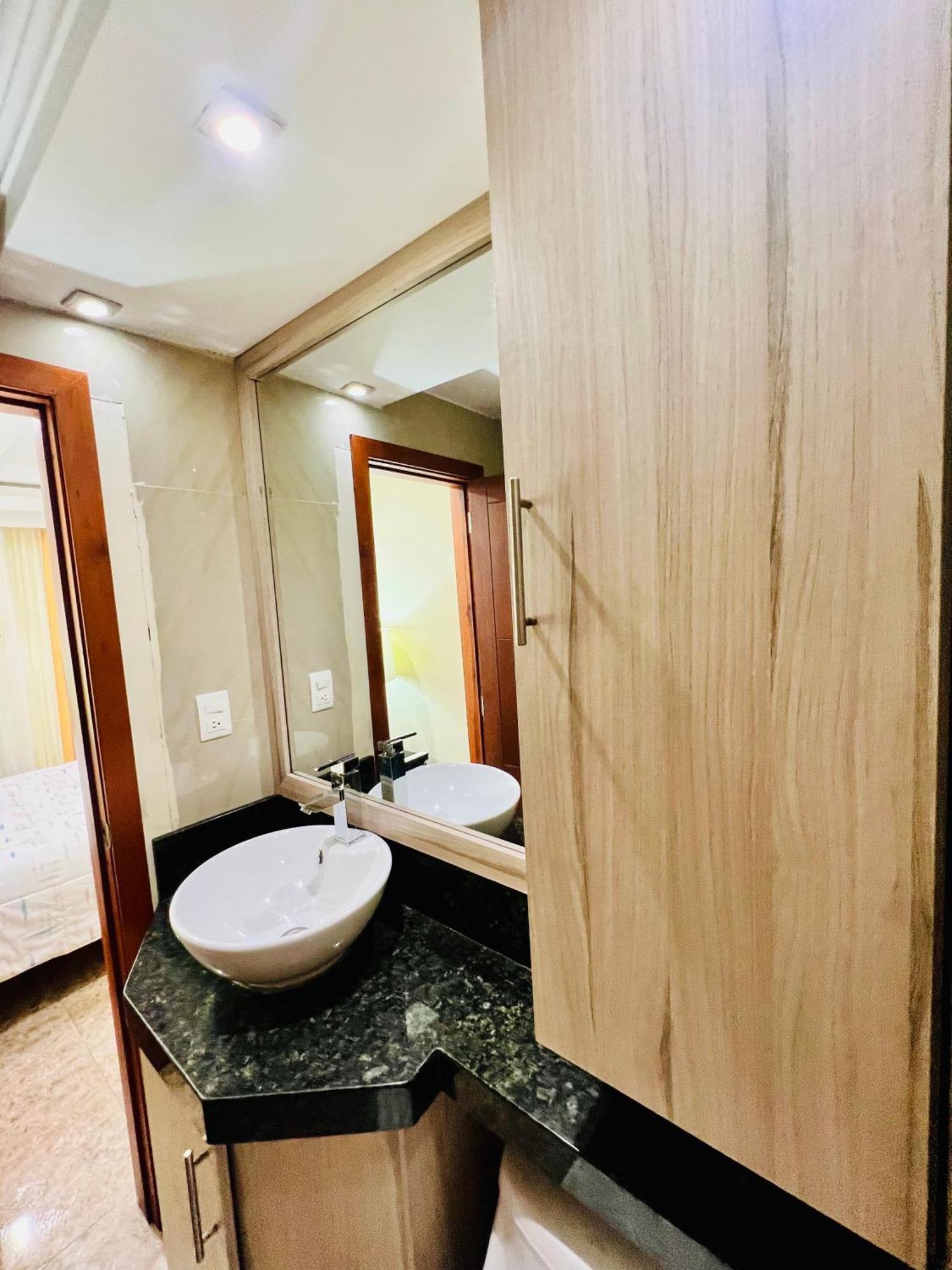 Sol Y Confort Suites Machala Luaran gambar